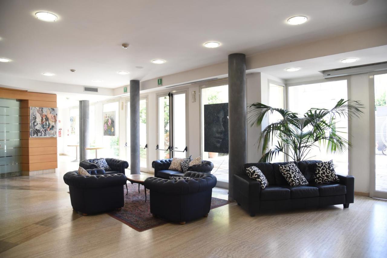 Hotel Duca D'Aosta Мольяно-Венето Экстерьер фото